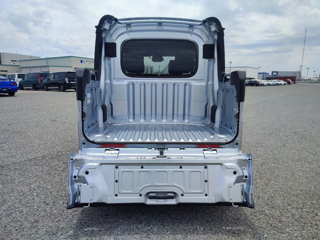 2022 Daihatsu Hijet Deck Van add image thumbnail
